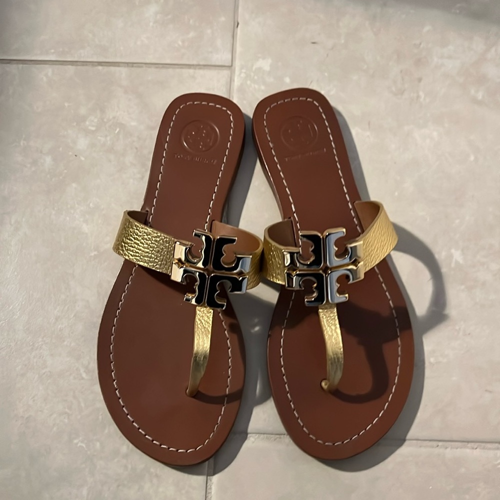 Ladies size 7 1/2 gold Tori Burch Sandals